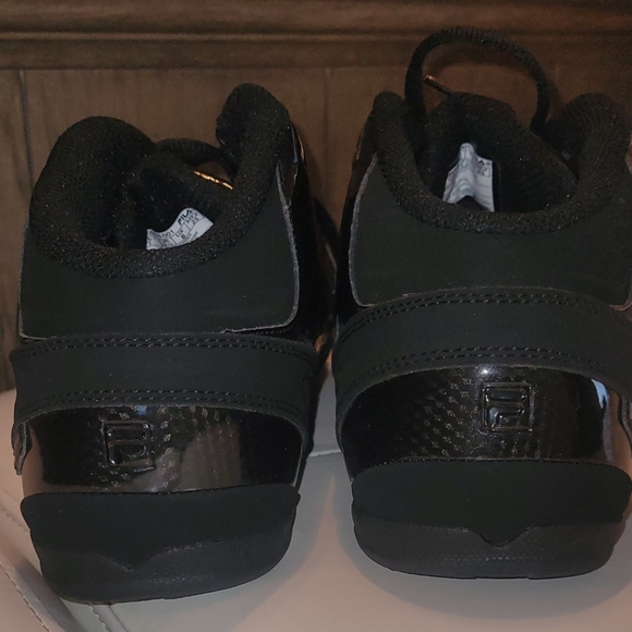 All black Filas worn once size 7 boys - Picture 2 of 3